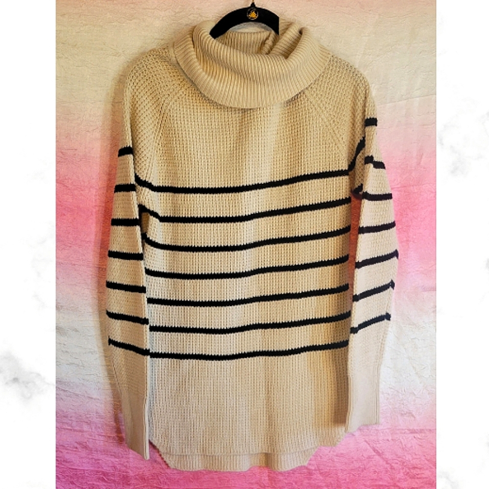 Alya taupe & black sweater Small new